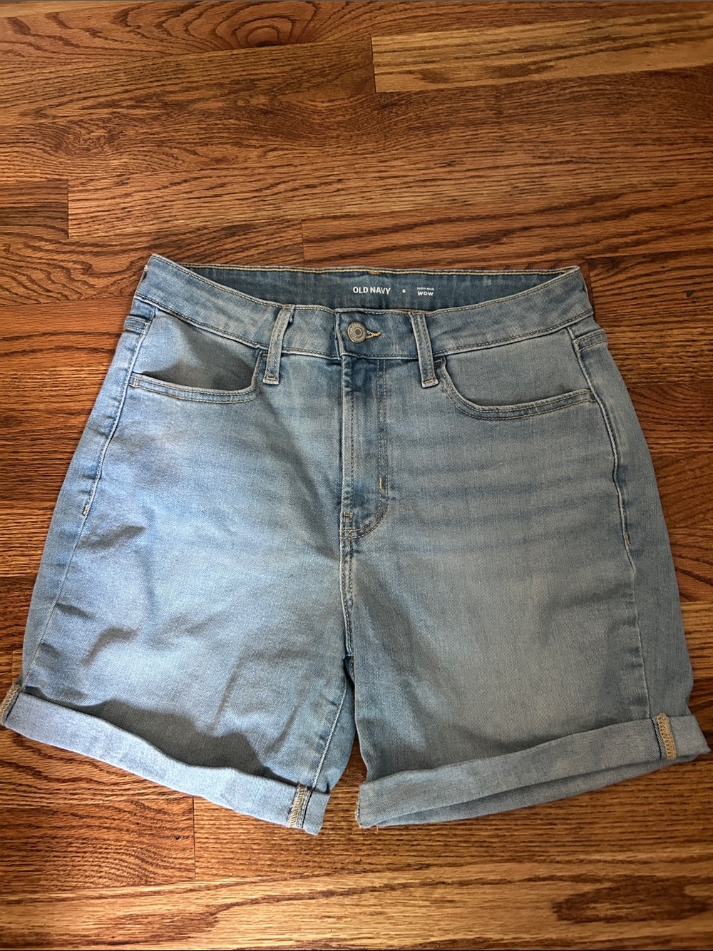 Old Navy Light Wash Denim Roll-Cuff Women's Shorts